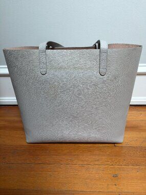 Cuyana Large Classic Tote Pebble Grain Leather Structured in Light Grey + Insert